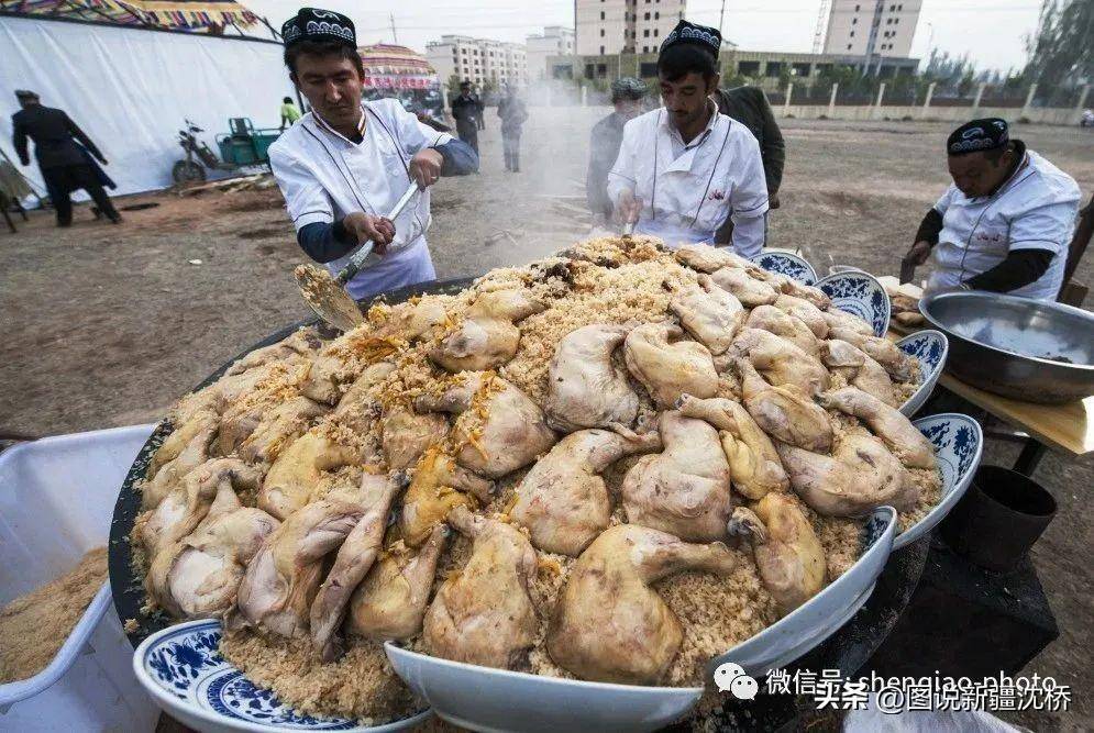 抓饭，江南的稻米新疆的羊肉融合成美味佳肴