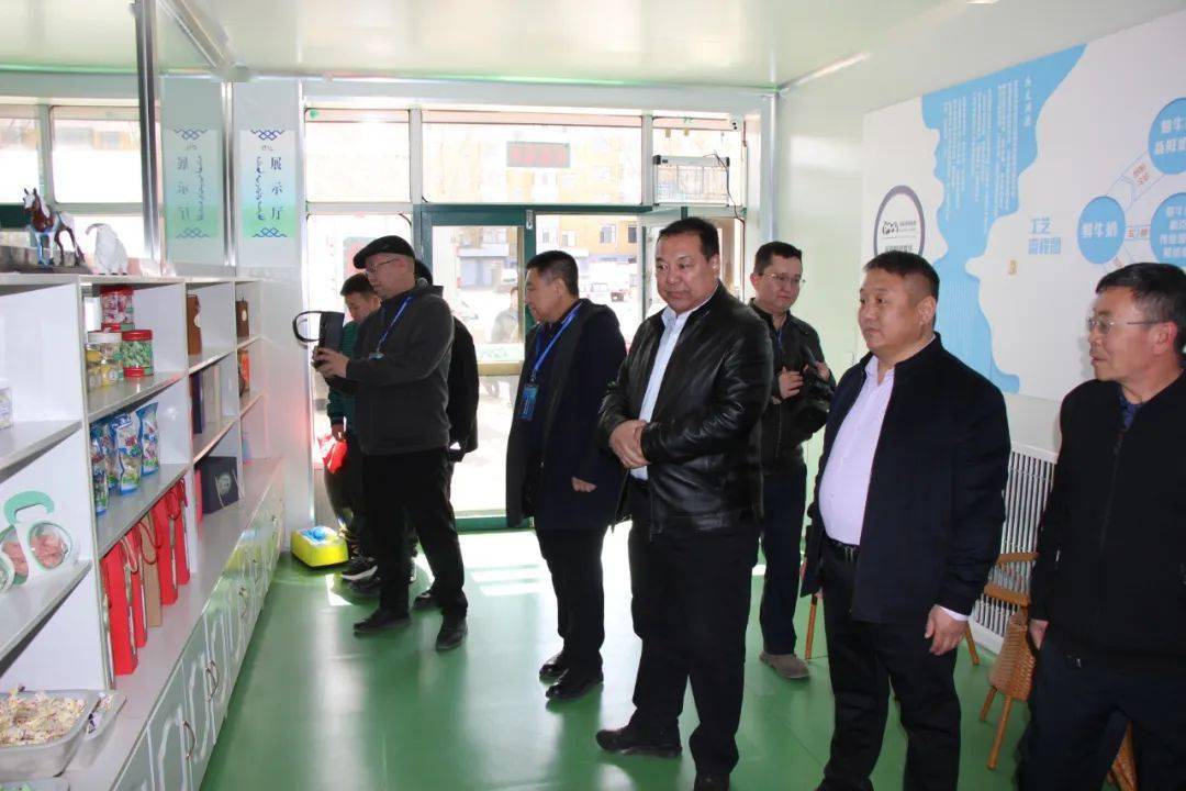 陈巴尔虎旗鄂温克民族苏木考察组来我旗学习考察