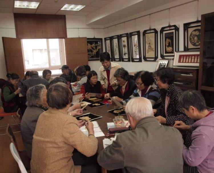 执秆为画，杨浦这位手工达人用心守护传统技艺