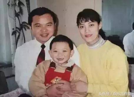 宇宙超红正能量小鲜肉自曝是“爸”，可他只有17岁啊！