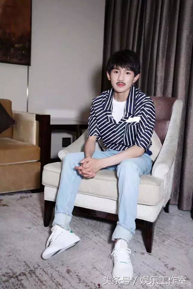 宇宙超红正能量小鲜肉自曝是“爸”，可他只有17岁啊！