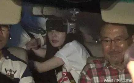 宇宙超红正能量小鲜肉自曝是“爸”，可他只有17岁啊！