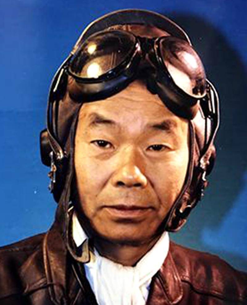 1971年，彝族飞行员投掷氢弹失败，他宁愿粉身碎骨也要保护氢弹