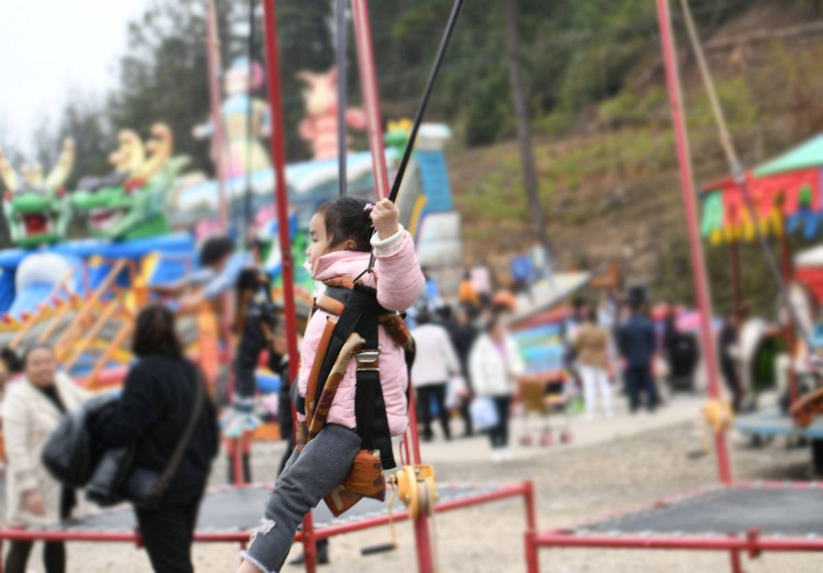 镇远：桃梨花开迎客来