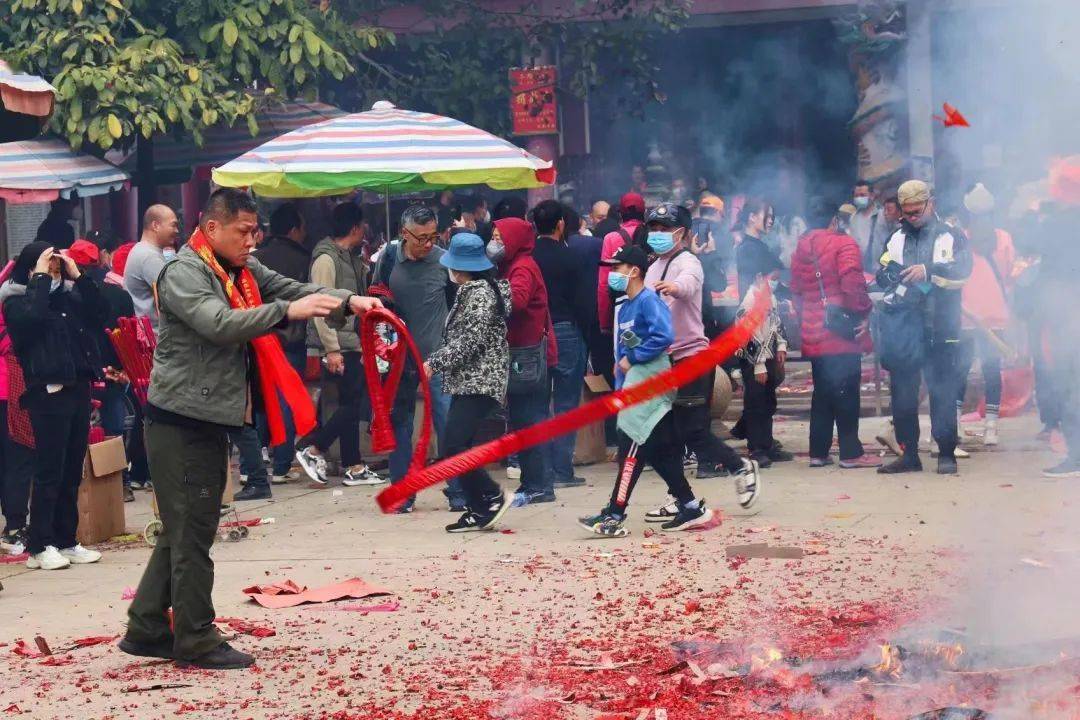 正在直播！炮声不停，龙舞不止！宾阳炮龙节今日神气回归