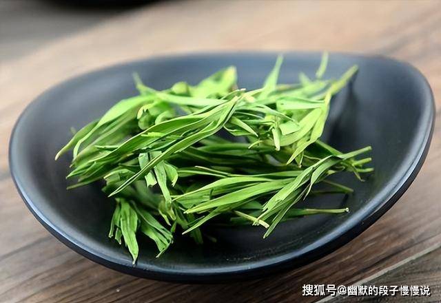 立秋将至，建议牢记“1贴2啃3喝”，顺时而食，清爽美味寓意好