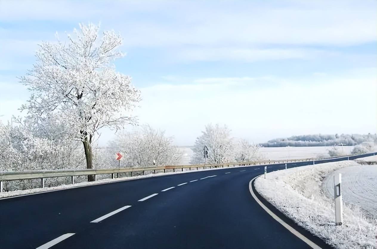 【原创诗词】三人行 | 戴月勤耕，拥岚长坐，淡人间凉薄（诗词唱和六首）