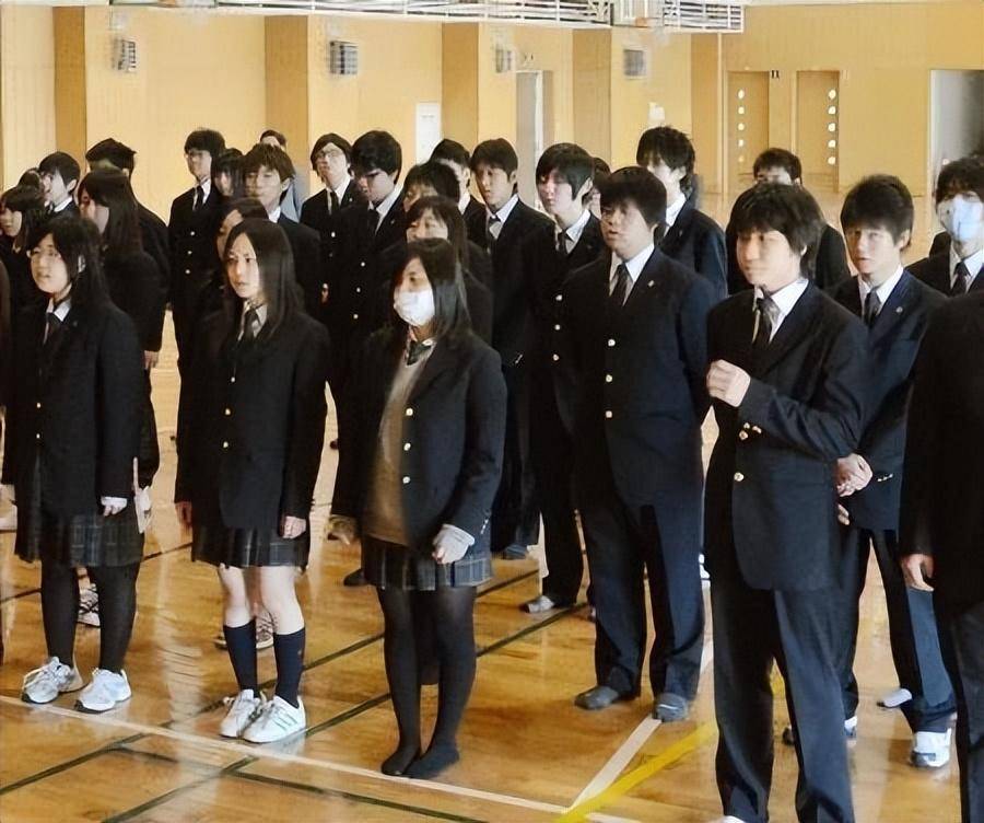 日本间谍才被抓，欧阳震华又曝出日本在中国建立学校不准国人靠近