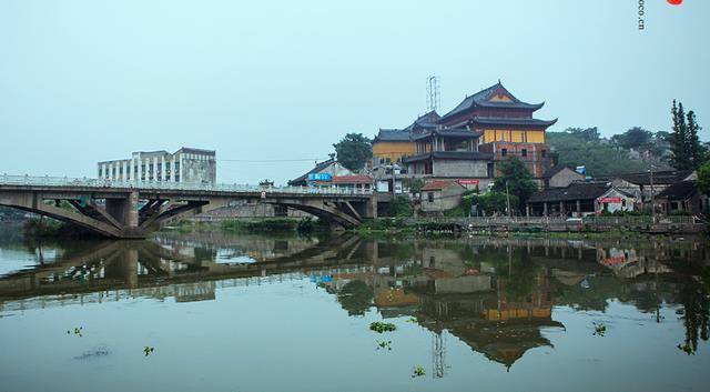 绍兴有一“千年古镇”，曾是四大古镇之一，如今却成为“大杂院”