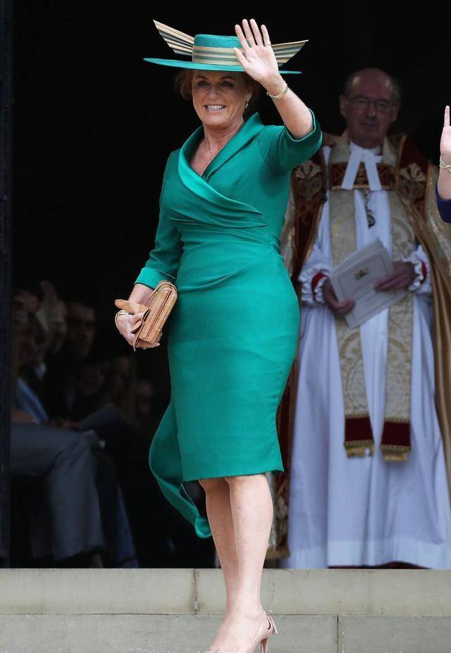 圣帕特里克节快乐：皇室成员身穿充满活力的爱尔兰绿色