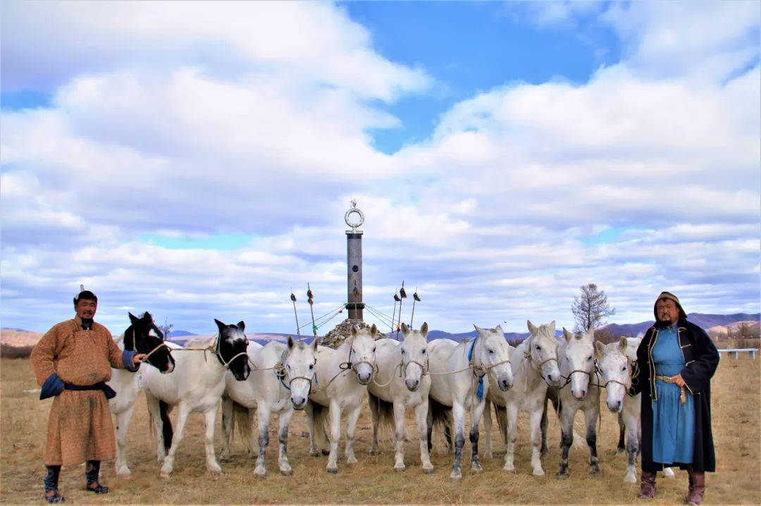 南丁：“牧三代”骑马环游蒙古国21省，传承马背文化