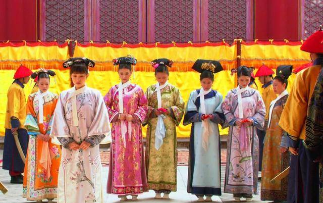 清朝唯一死因不详的皇后，备受宠爱子女众多，去世后皇帝为其破例