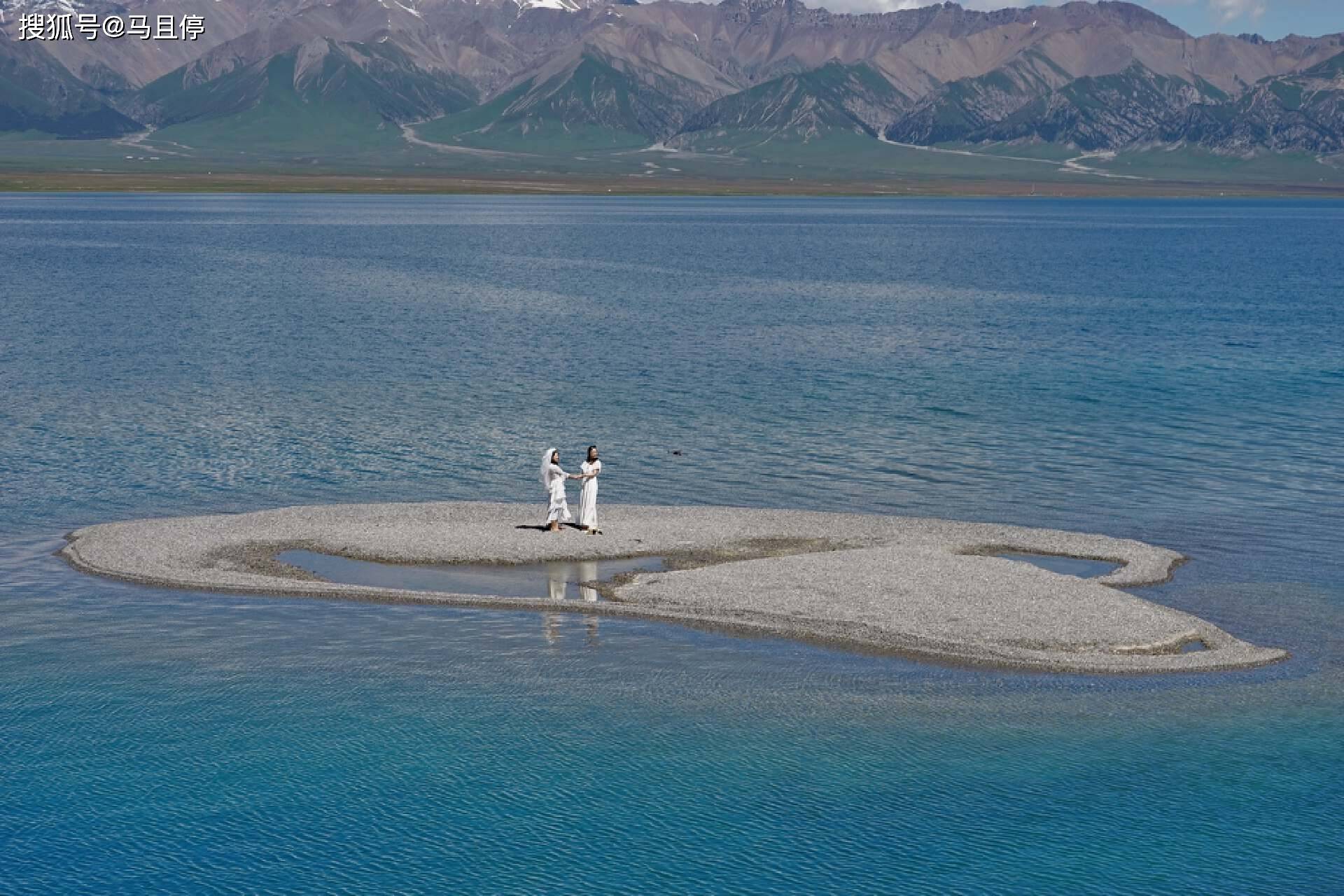 中国必打卡的4座湖泊，除了秀气外还有壮美，趁年轻一定要去打卡