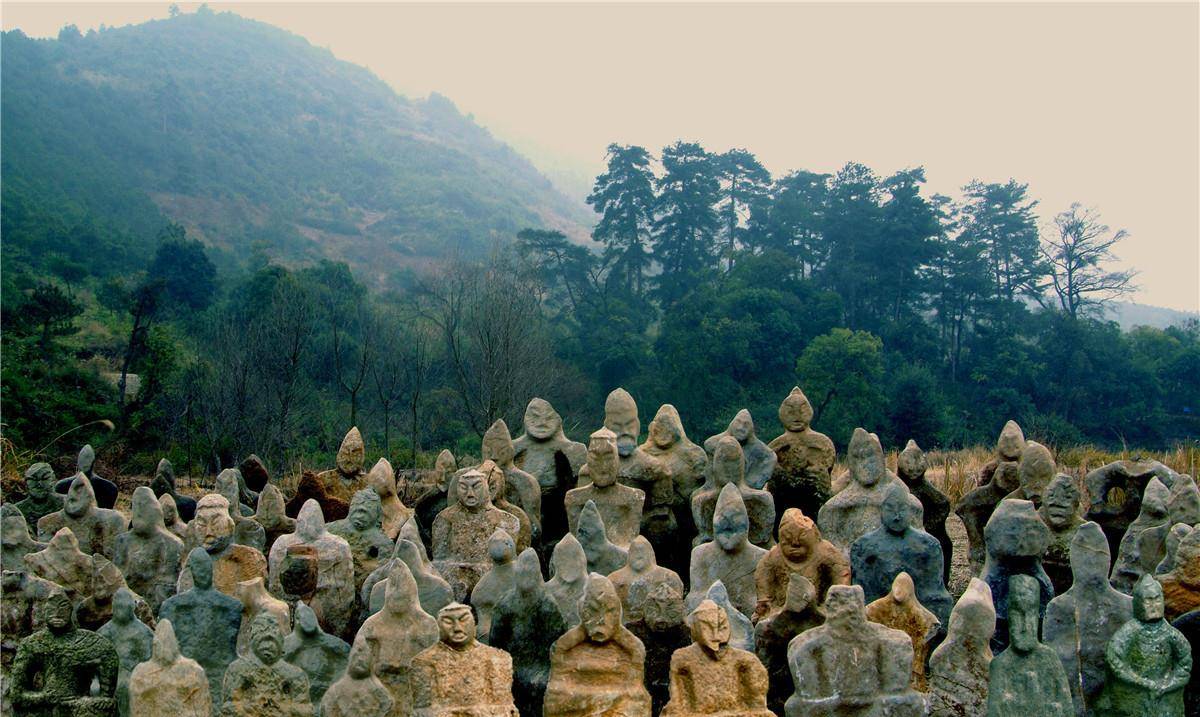 鬼崽岭：内藏上万“阴兵”石俑，平时无人靠近，规模赶超兵马俑