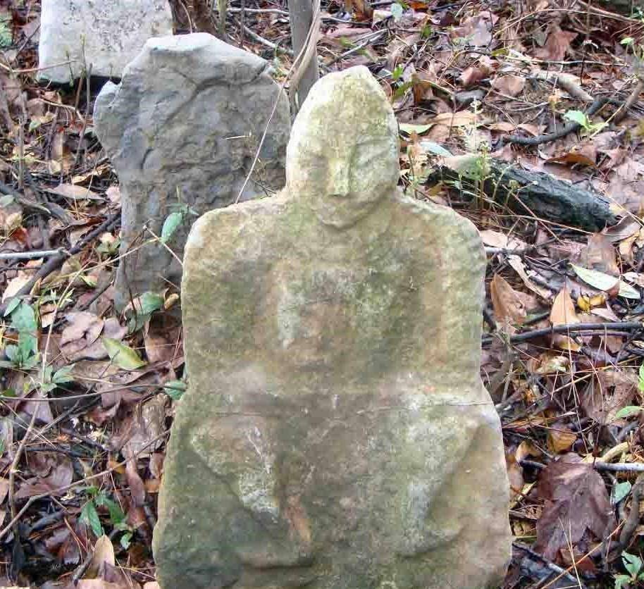 鬼崽岭：内藏上万“阴兵”石俑，平时无人靠近，规模赶超兵马俑