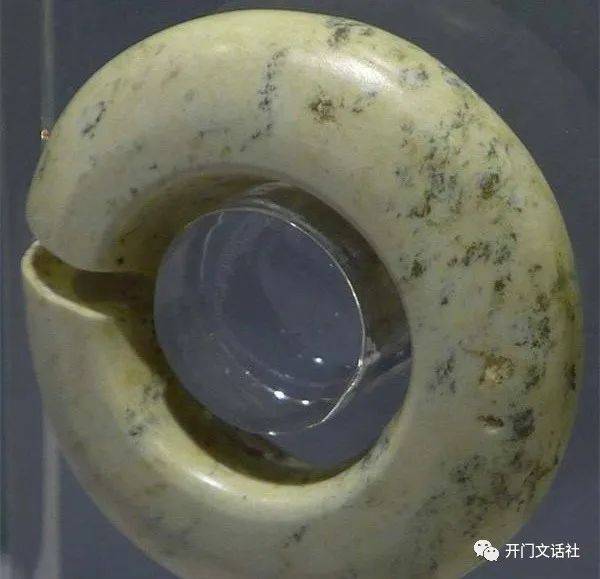 【古玉知识】古玉的挂瓷现象是什么