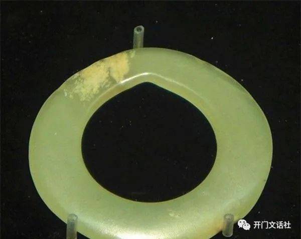 【古玉知识】古玉的挂瓷现象是什么