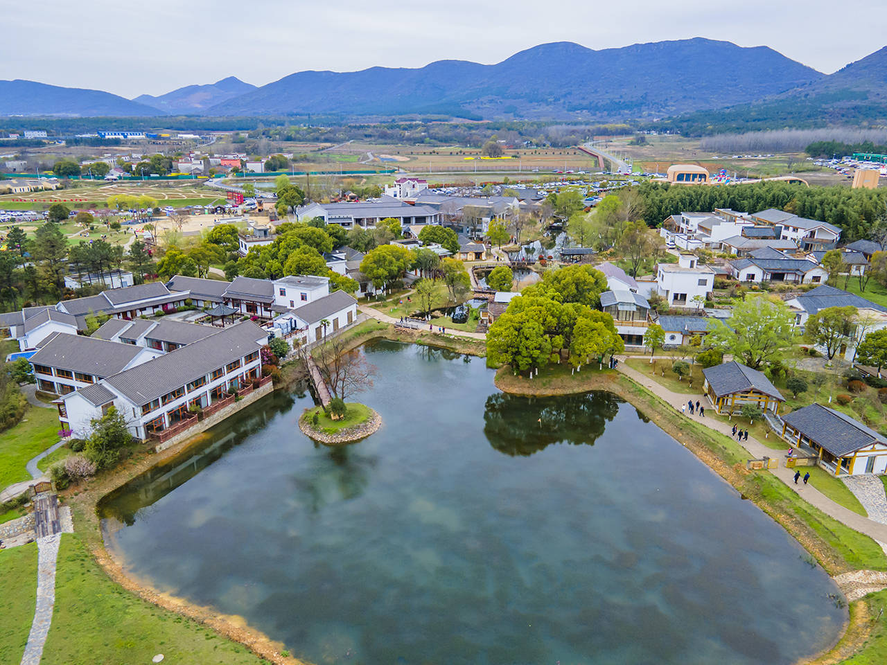 我不允许你还不知道，安徽第一目前唯一的国家级旅游度假区，半汤旅游度假村