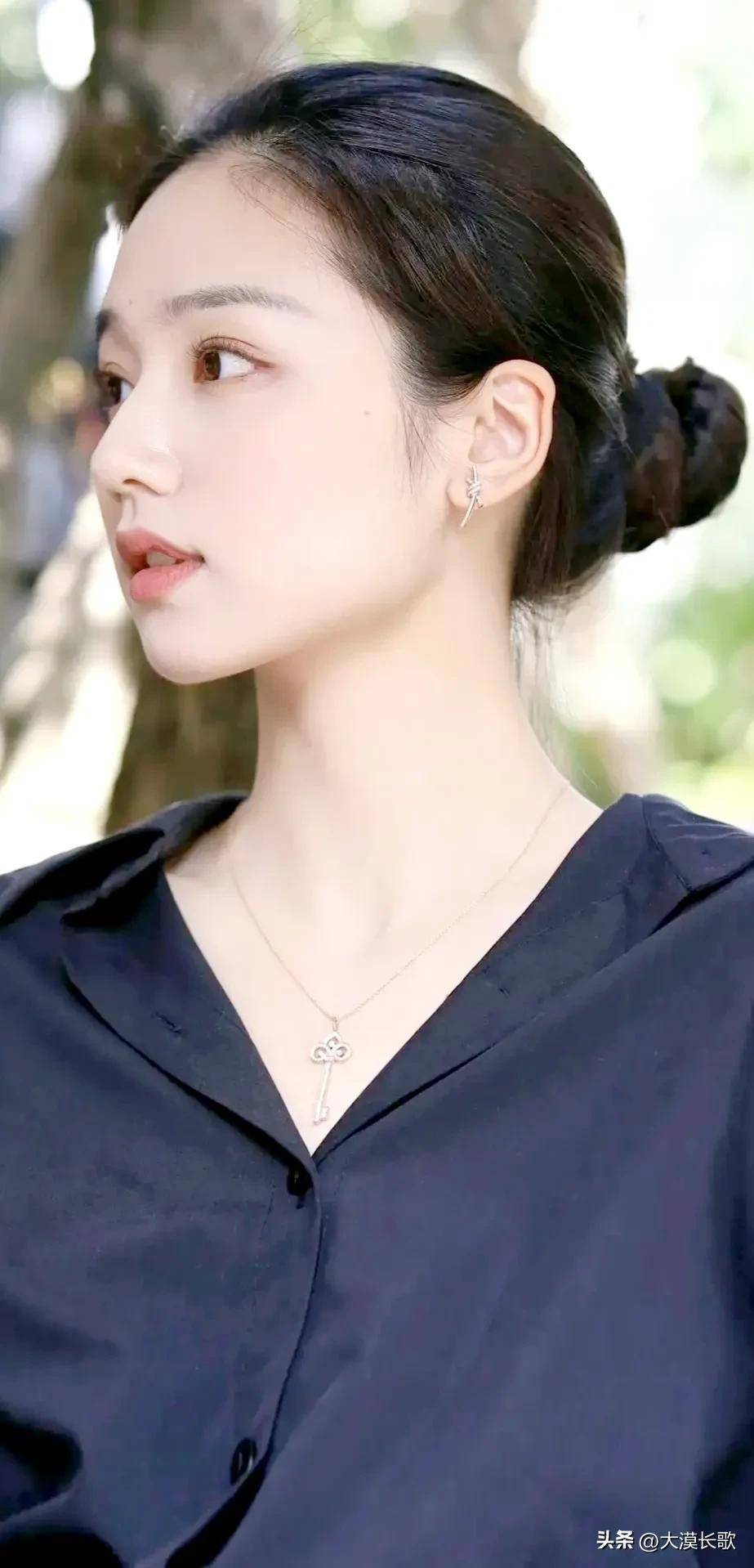 为什么清明节既有高高兴兴踏青郊游，又有寄托哀思的祭祖