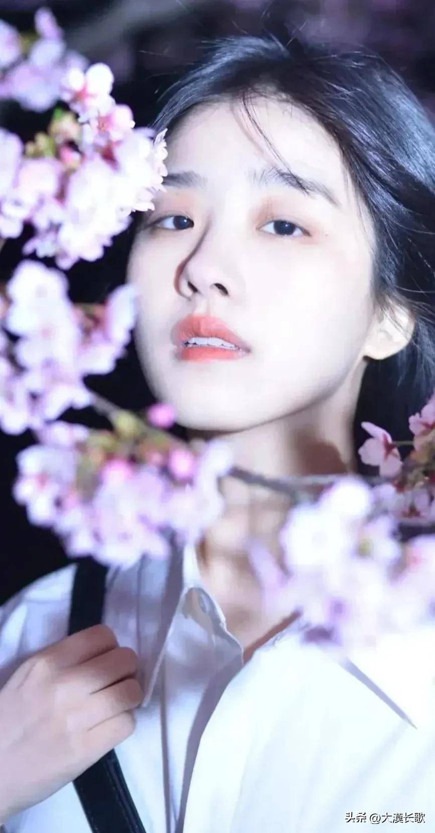 为什么清明节既有高高兴兴踏青郊游，又有寄托哀思的祭祖
