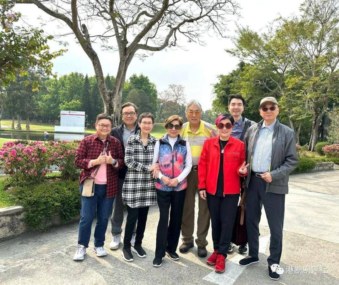 TVB老戏骨三代同堂游内地再游台湾，与太太结婚半世纪依然相爱