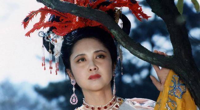 小时候懵懂看《西游记》光顾猴子，长大了才知道女人美如云