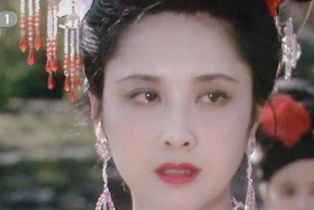 小时候懵懂看《西游记》光顾猴子，长大了才知道女人美如云