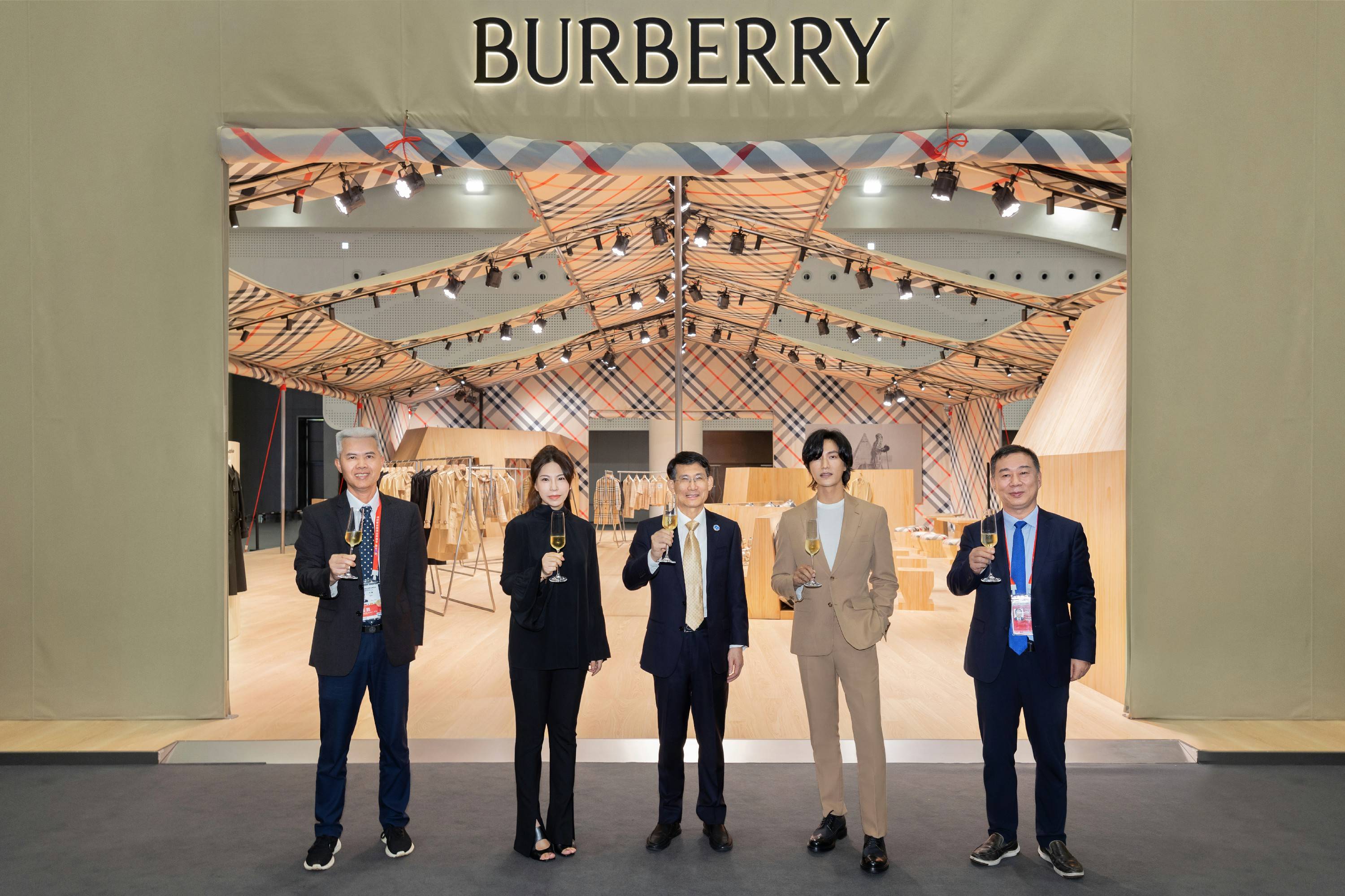 陈坤正式出任Burberry品牌代言人