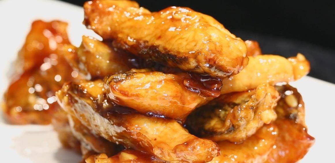 梁实秋的饮食生活：一生最爱老北京小吃，笔下美食令人垂涎欲滴