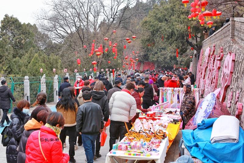 “二月二古庙会，药王山上拜药王”错过了又要等一年