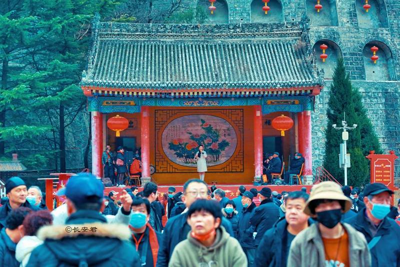 “二月二古庙会，药王山上拜药王”错过了又要等一年