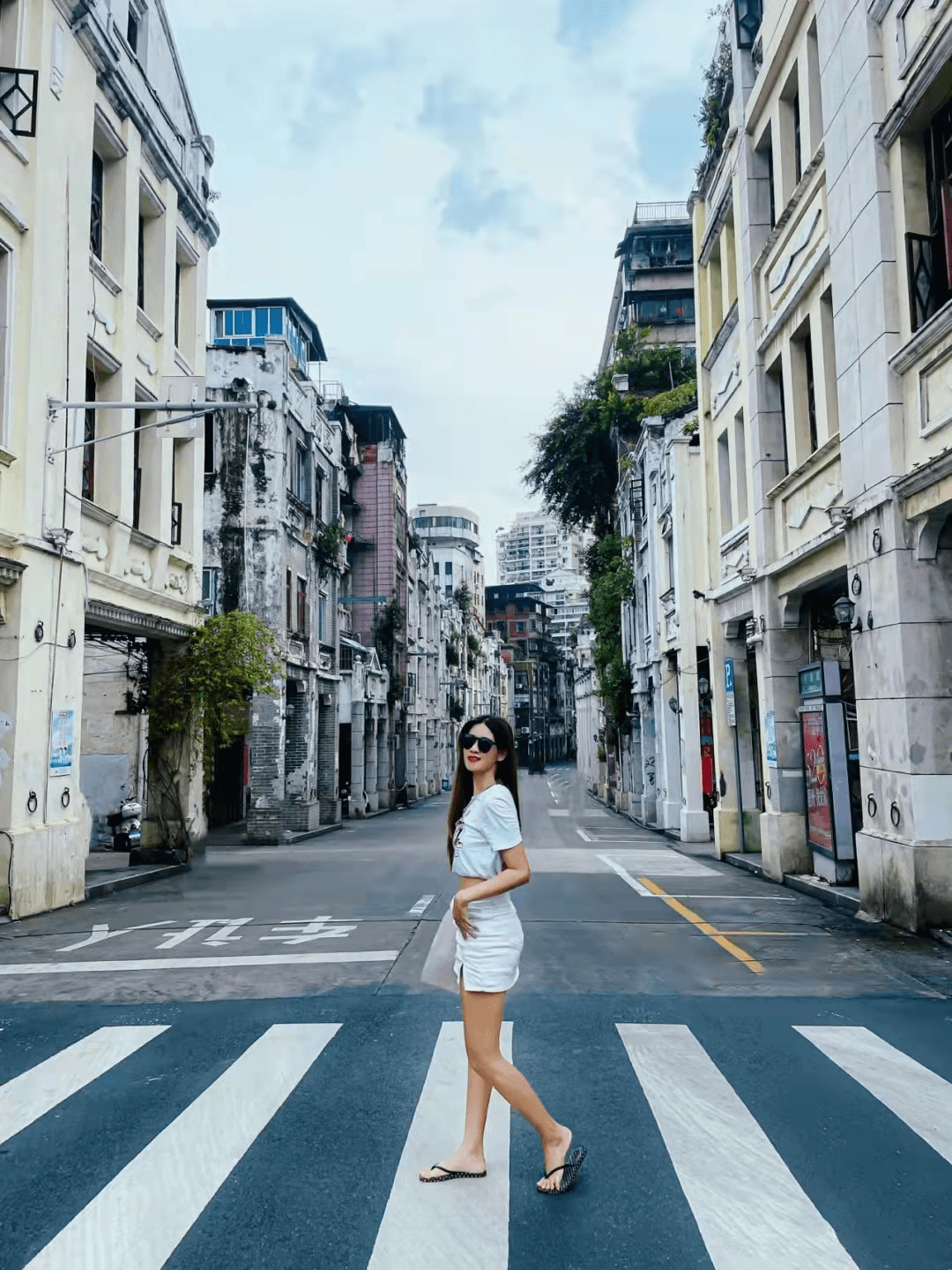 重磅！2023版《广西旅游导览图》+“潮玩三月三”旅游精品线路发布
