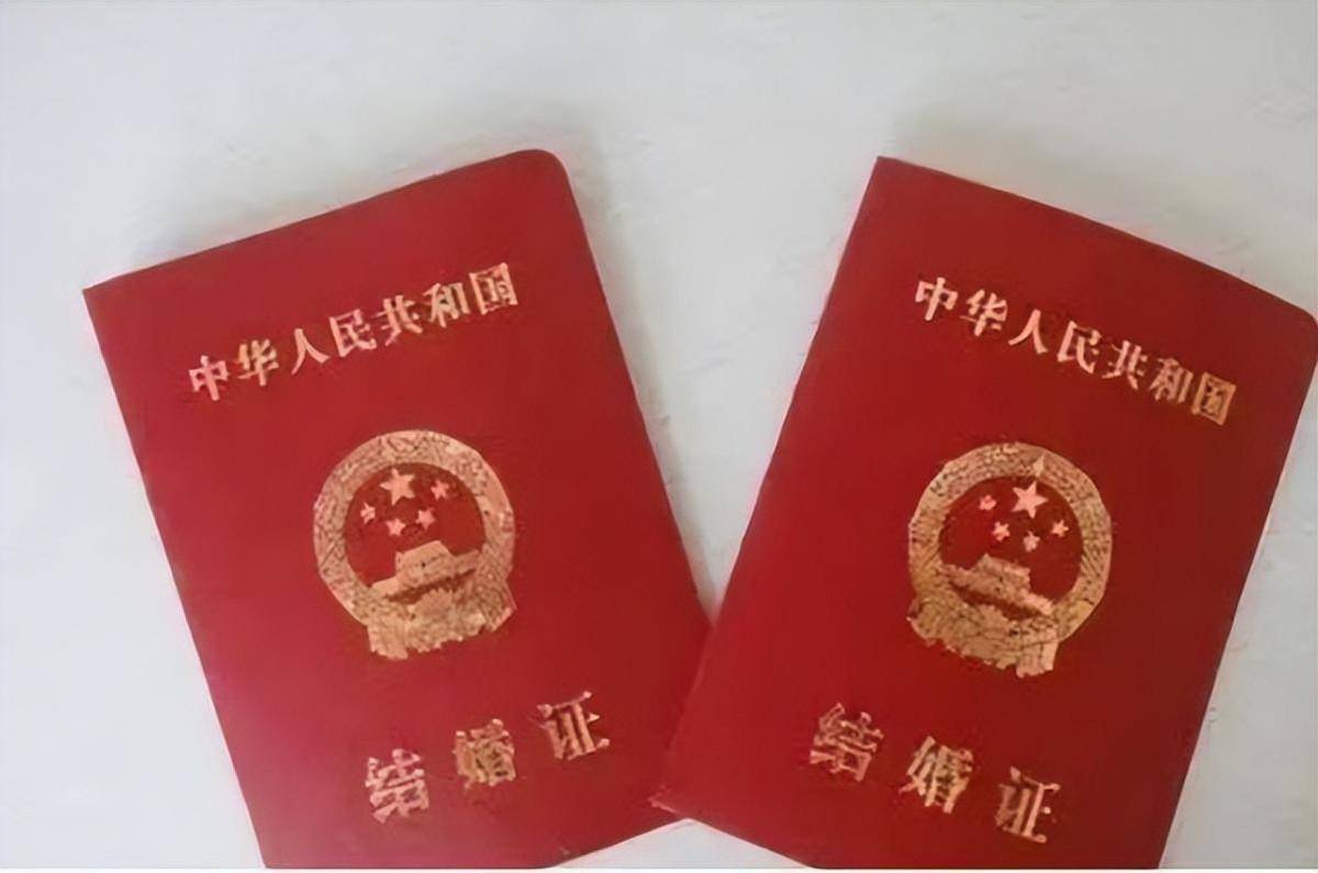 陕西小伙千里赴渝见网友，不料网友身患残疾，小伙：我和她结婚