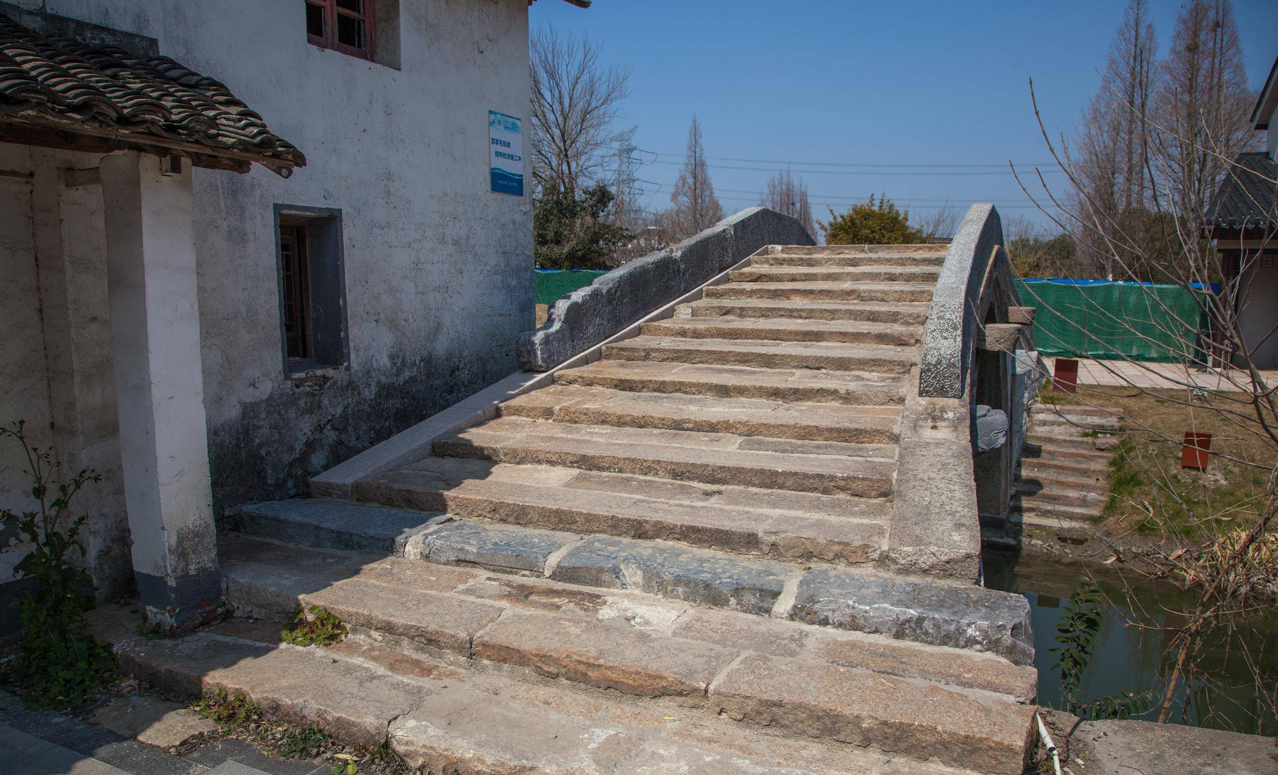 最新的上海古镇，1庙1古宅4古桥外，均为新建，上海青浦章堰古镇