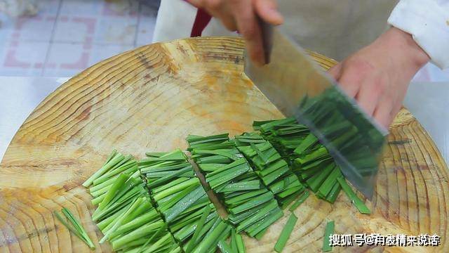 韭菜炒鸡蛋，打鸡蛋时多这2步骤，鸡蛋随便炒也不会老