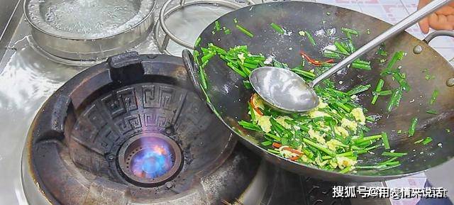 韭菜炒鸡蛋，打鸡蛋时多这2步骤，鸡蛋随便炒也不会老
