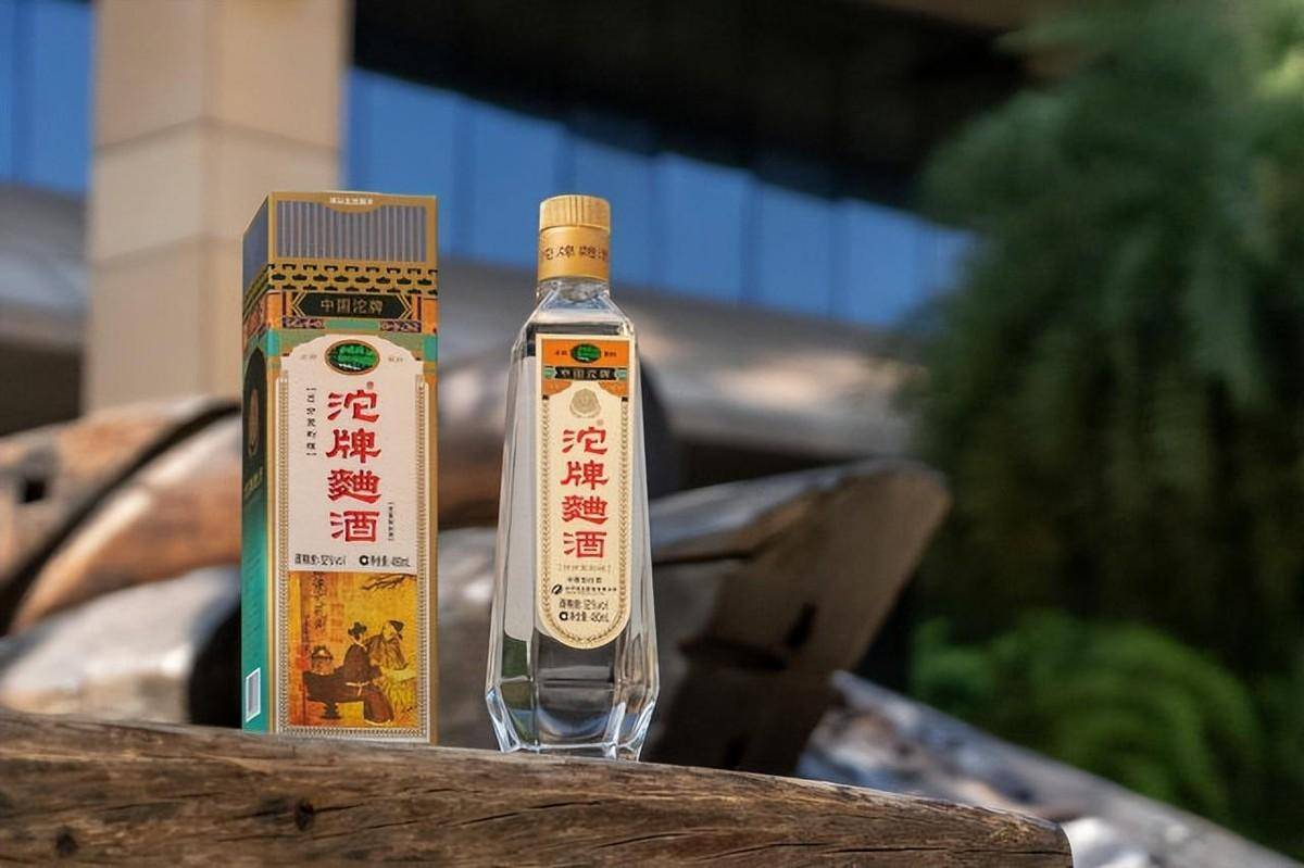 春节送礼选什么？坚果美味又健康，经典名酒品质寓意都不错