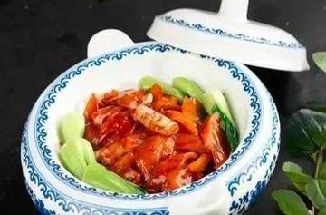 美食推荐：水煮东江霸王鱼头、八宝布袋鸡、回锅猪婆参制作方法