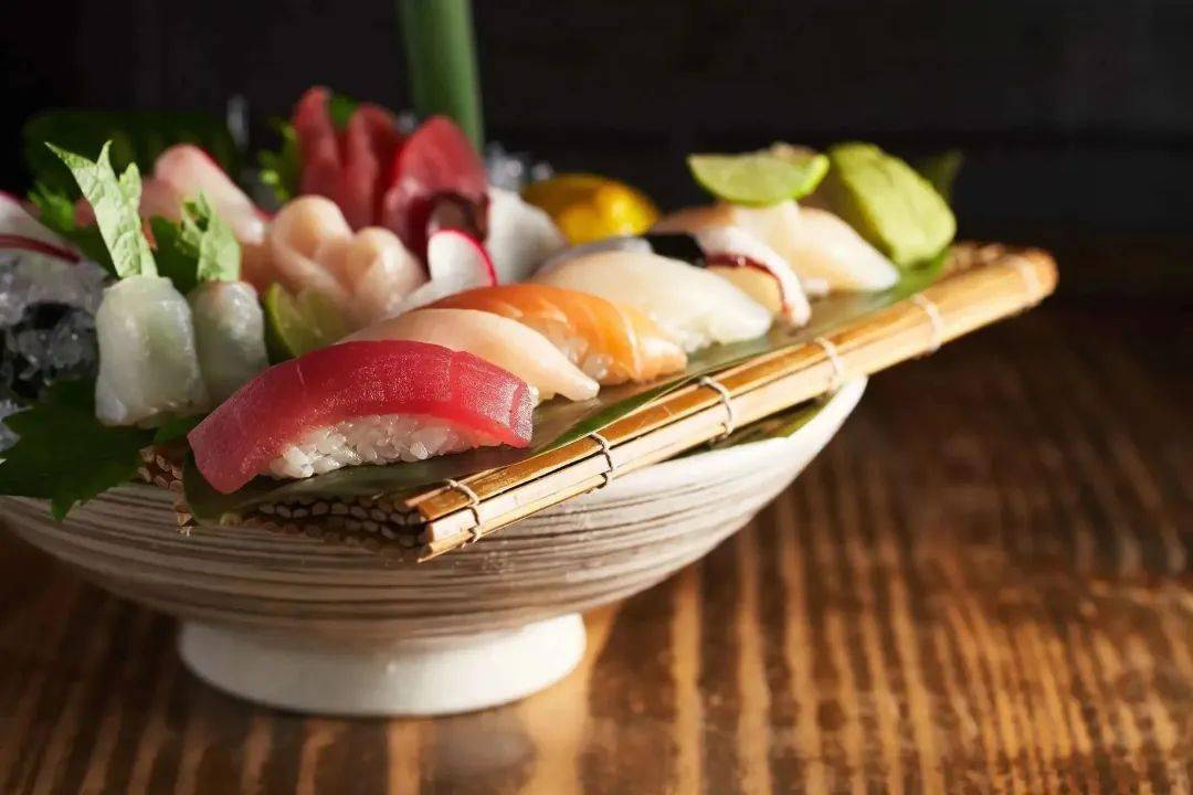 七八十年代在大洋彼岸对面流行的什么美食，现在还大受欢迎？