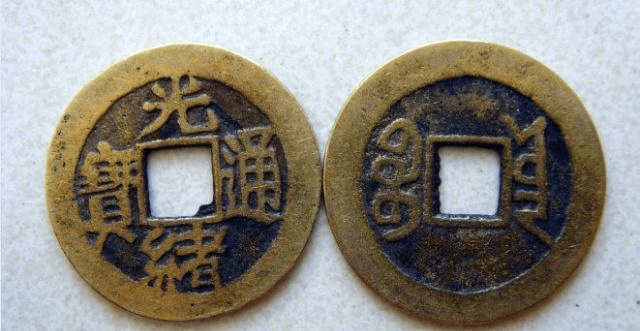 为何古时候的铜钱形状是外圆内方？是谁发明这种形状的？