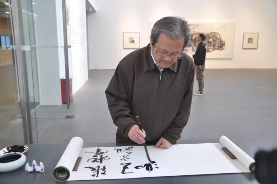 “心生万象——王巍中国画作品展”开幕