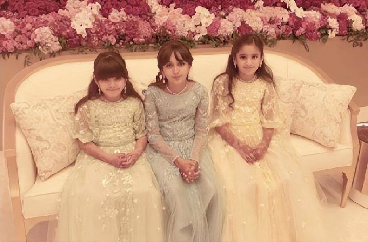 迪拜皇室王妃：正室从未露面，22年生12孩，二王妃受宠却走向离婚