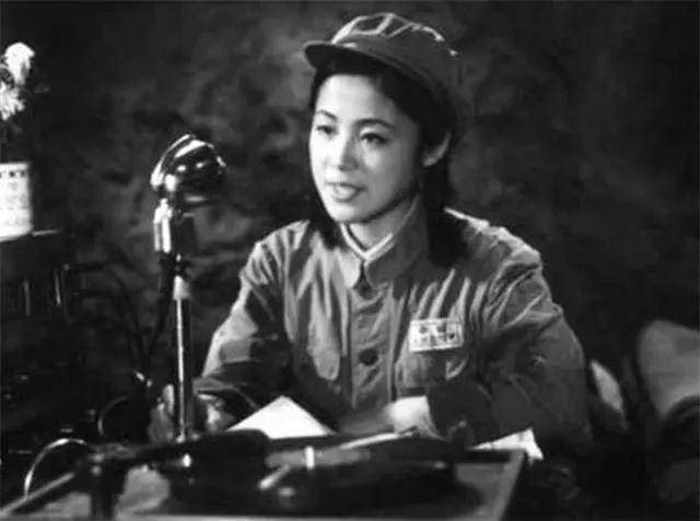 26年后，上甘岭坑道唯一女兵，在纽约餐馆被当年美战俘一眼认出