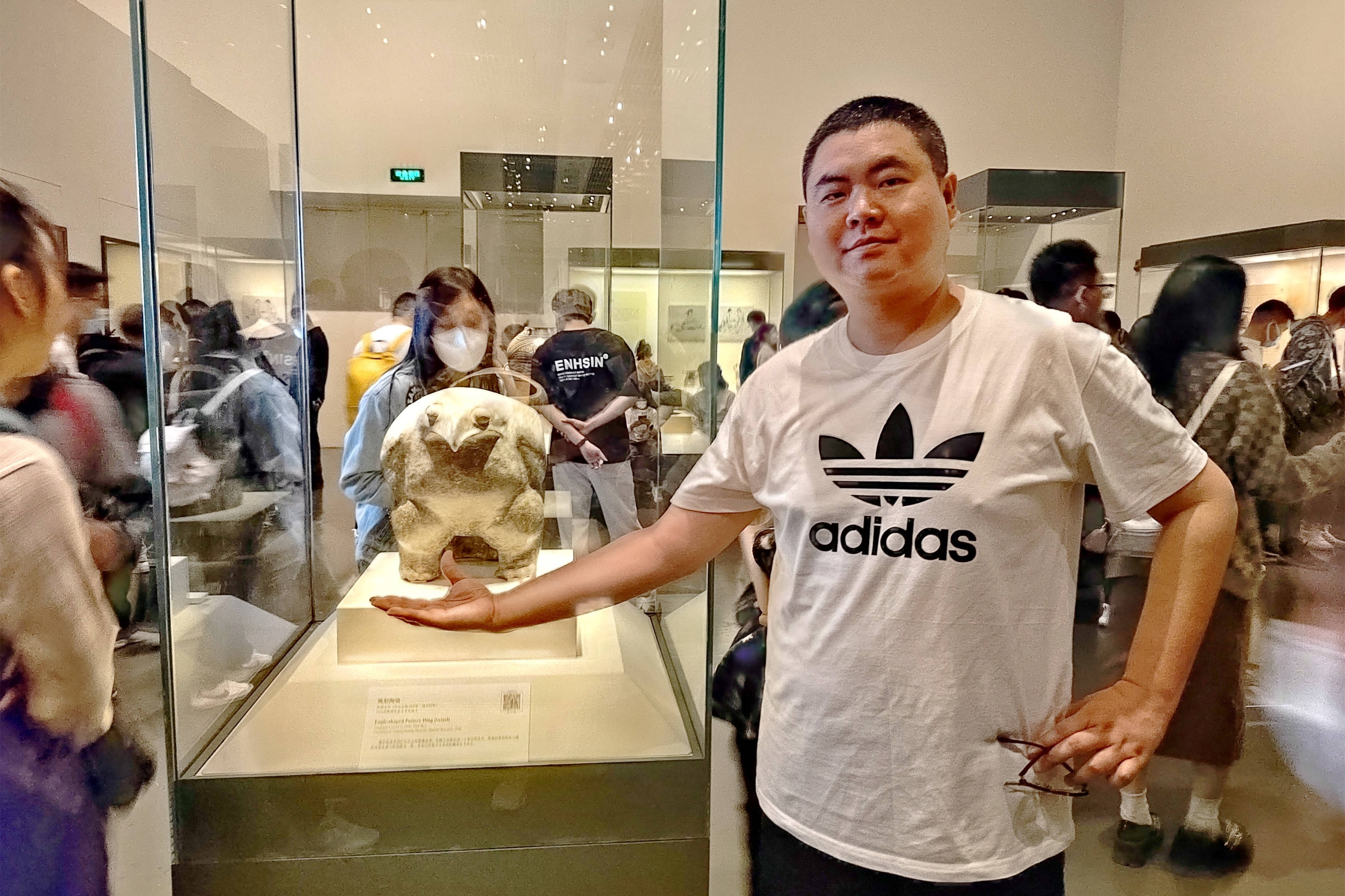 走进国家博物馆：看望渭南市出土的鹰形陶鼎
