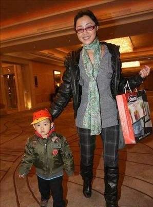 刘蓓的婚史_刘蓓_刘蓓的现任丈夫照片