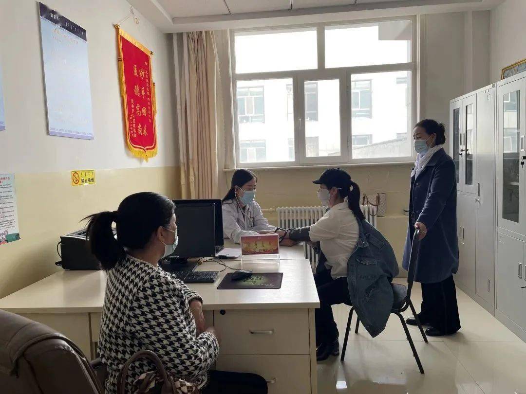 奋进新征程 劳模展风采 | 斯日古楞：为百姓健康保驾护航