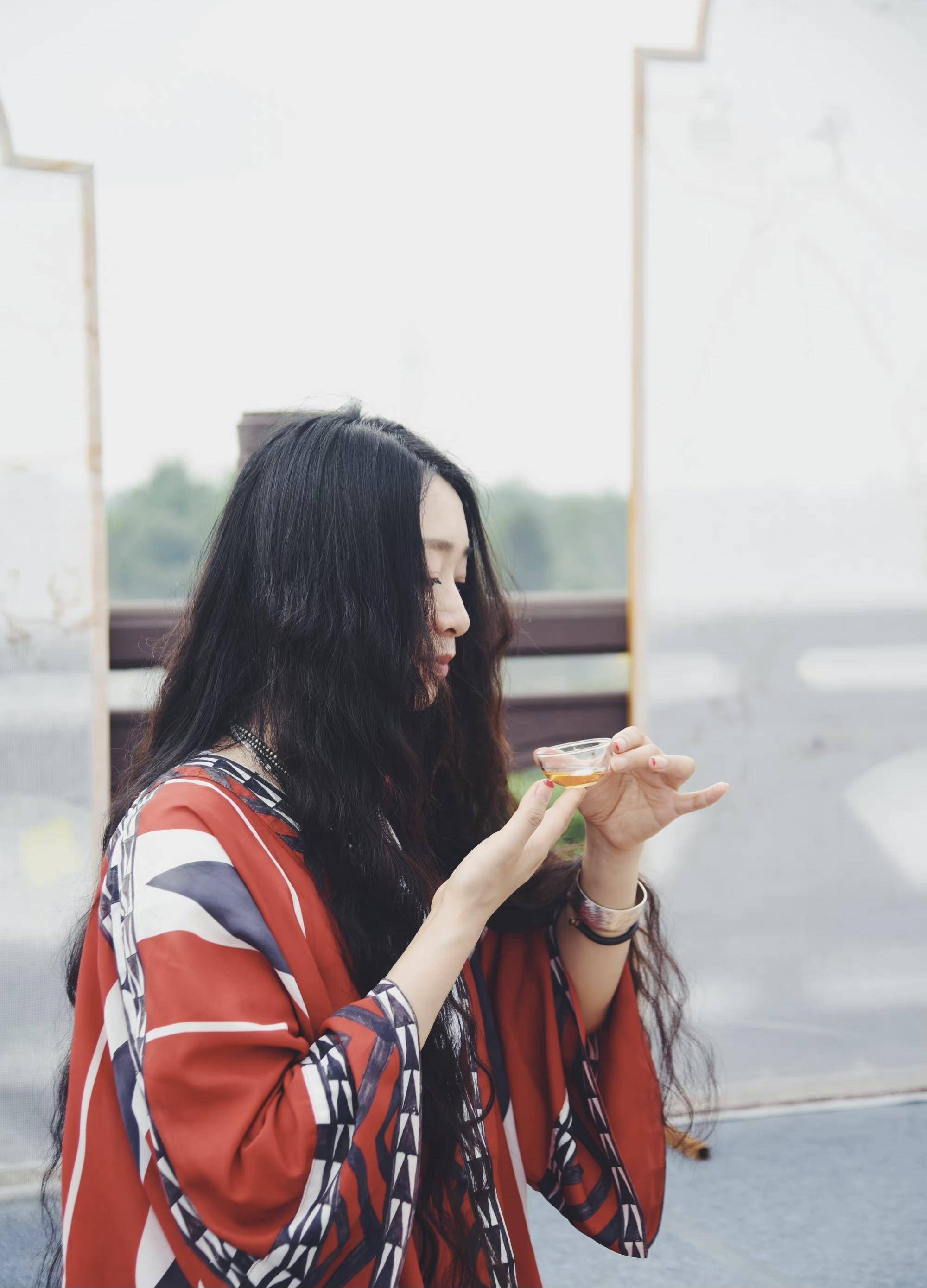 宋井桃源，人生如梦，一尊还酹江月