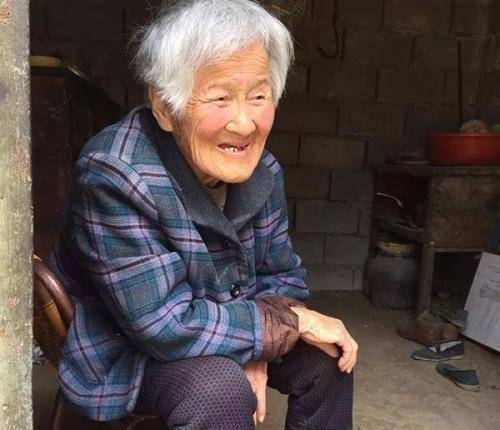 陕西一位90岁老人，一生拒绝上户口，这是为何？