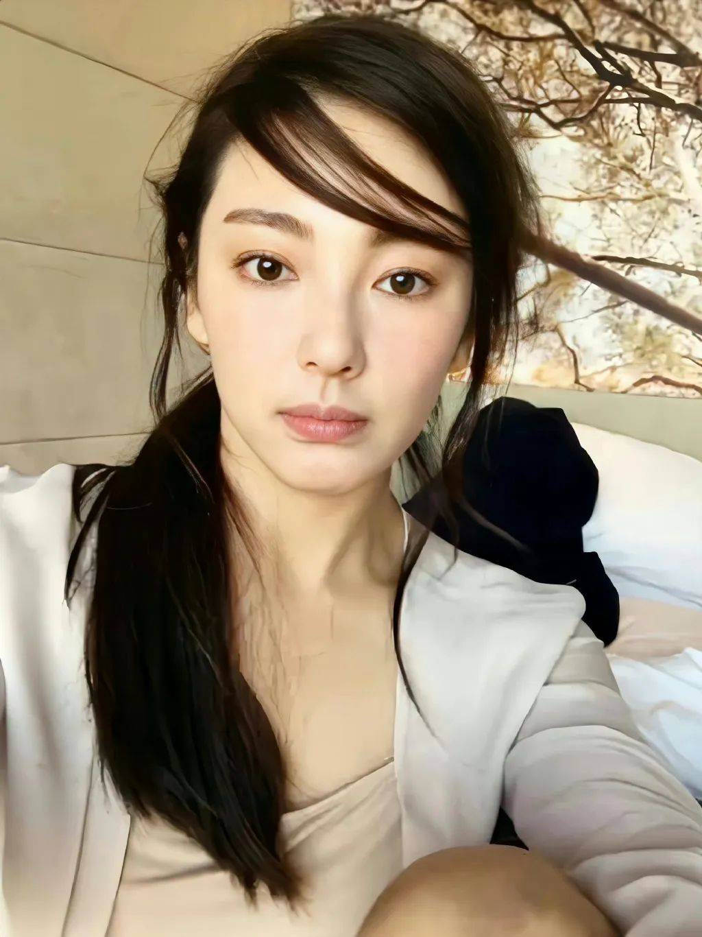 张雨绮，你知道你这么穿美炸了吗？！请继续保持