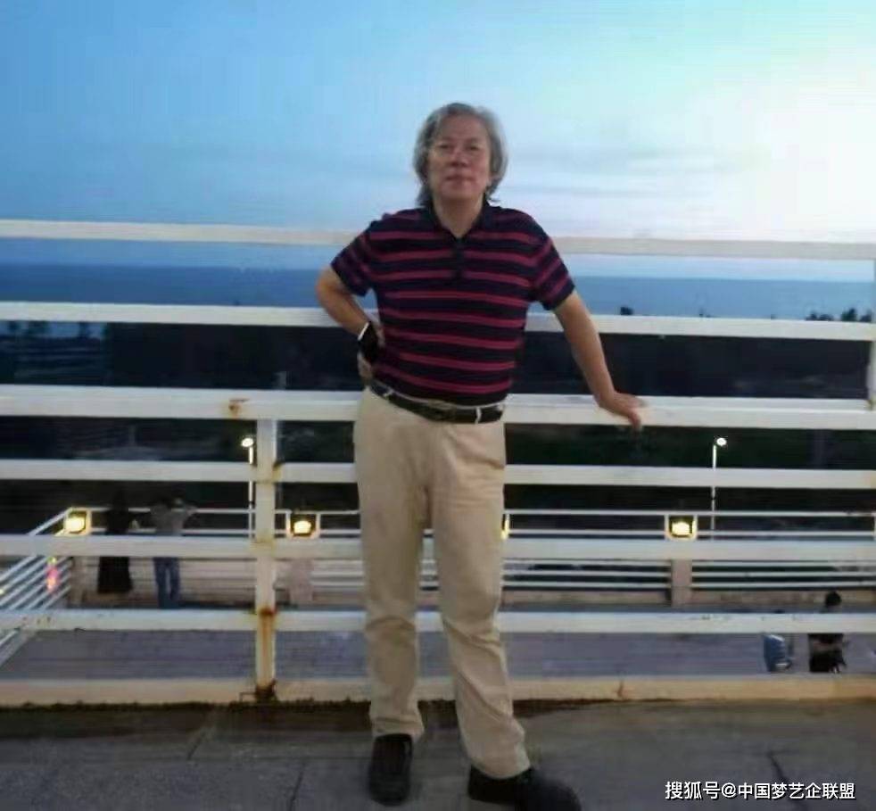 书法家严树森篆书扇面：书写晚唐诗人李商隐七言律诗十二首
